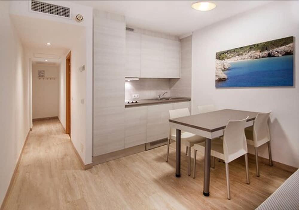 Apartamentos Sol Y Vera Магалуф Екстериор снимка