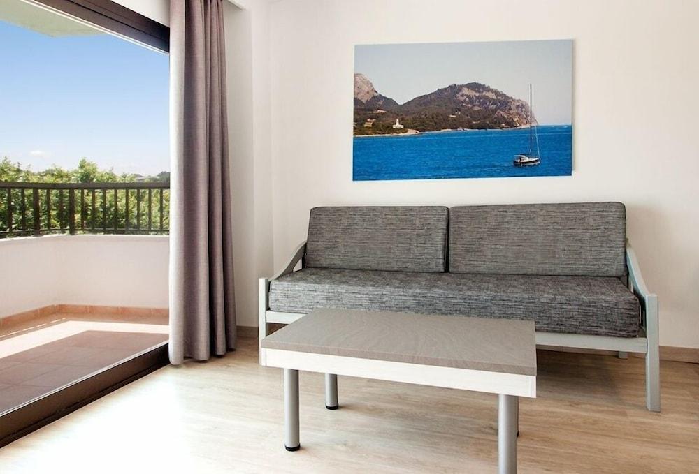 Apartamentos Sol Y Vera Магалуф Екстериор снимка