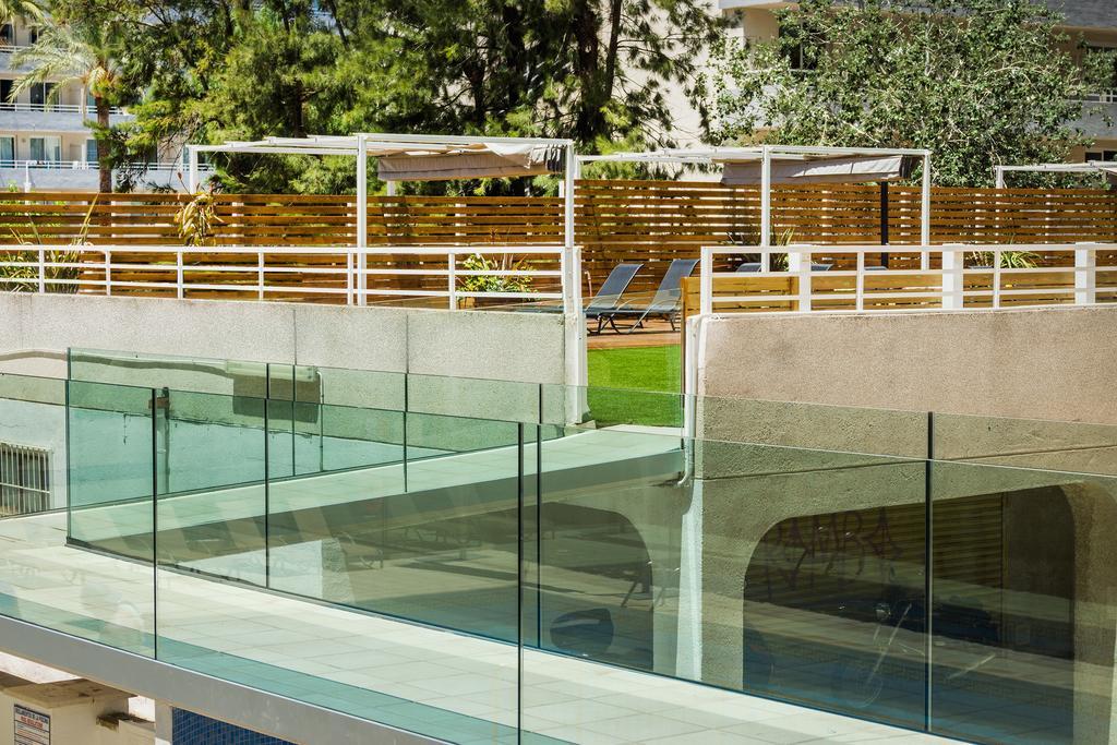 Apartamentos Sol Y Vera Магалуф Екстериор снимка