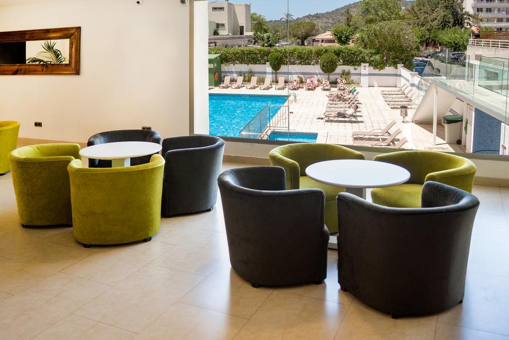 Apartamentos Sol Y Vera Магалуф Екстериор снимка
