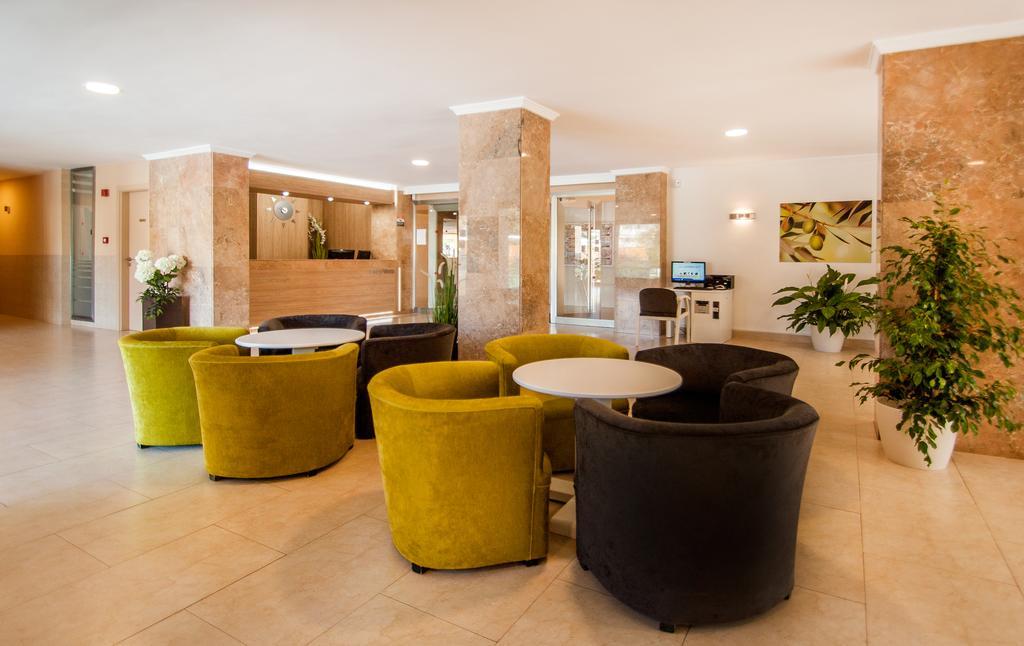 Apartamentos Sol Y Vera Магалуф Екстериор снимка