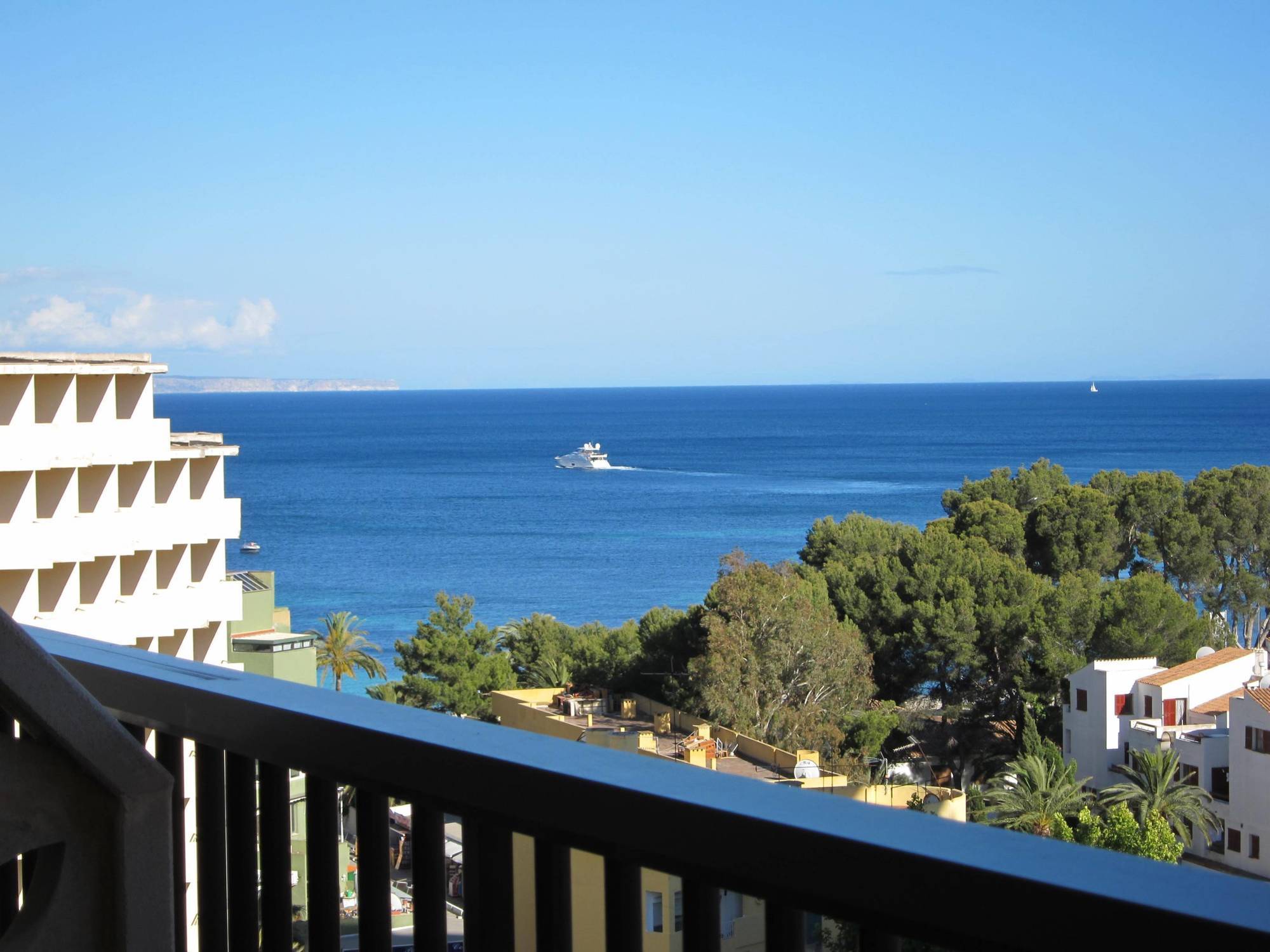 Apartamentos Sol Y Vera Магалуф Екстериор снимка